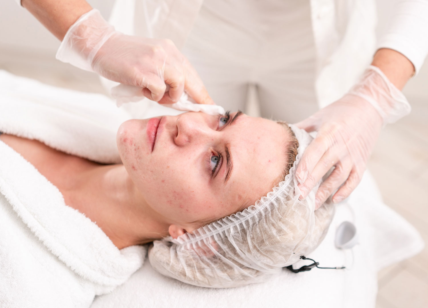 beauty-salon-and-products